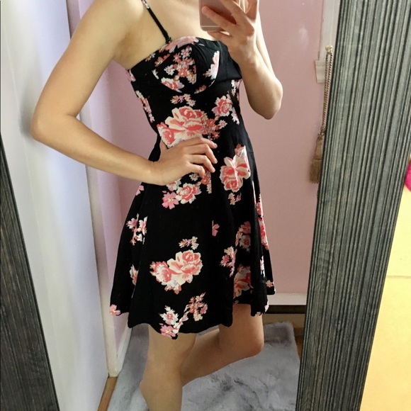 American Eagle summer floral dress - Picture 8 of 9